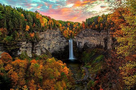 Best Places To Visit In Upstate New York In The Fall - WorldAtlas