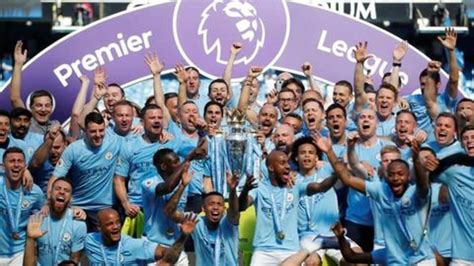 Epl Banner : Reds Fans Enjoy Lifting Replica Epl Trophy In Singapore ...