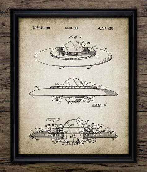 UFO Wall Art, Printable Flying Saucer, Spacecraft, 1980 Flying Saucer ...