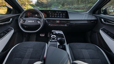 Motor Trend Interior Review - Is the 2022 Kia EV6’s Interior Designed ...