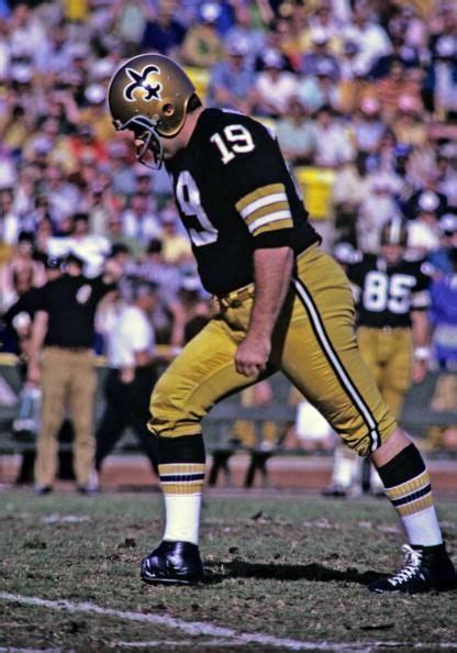 New Orleans Saints kicker Tom Dempsey kicks an NFL record 63-yard field ...