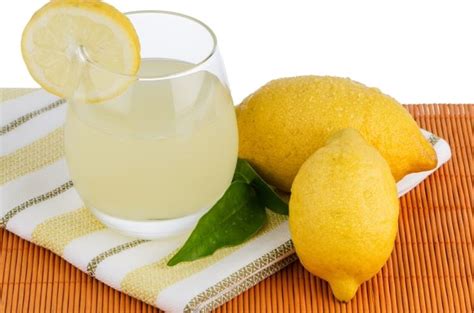 Succo limone - succhi di pianta fresca - Proprietà del succo di limone