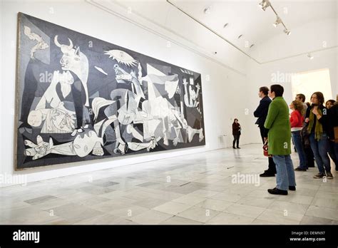 El 'Guernica' pintura de Picasso, el Museo Reina Sofía, Madrid, España ...