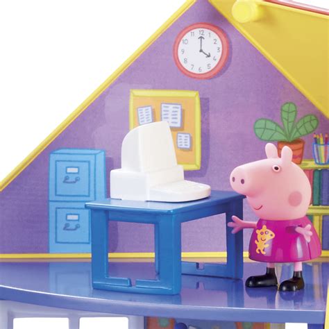 Peppa Pig 06384 Peppa's Family Home Playset: Character Options: Amazon ...