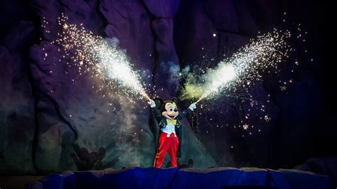 Fantasmic! Full Show and fireworks (HD) -Walt Disney World Hollywood ...