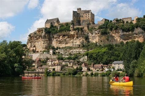 Canoeing the Dordogne River, France | Rough Guides