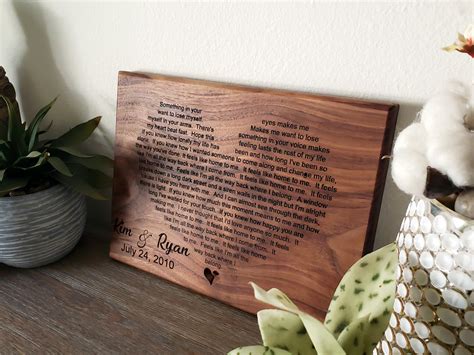 The Best Personalized Wedding Gifts: Thoughtful Custom Wedding Gifts ...