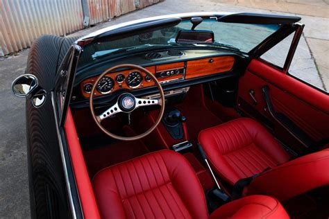 Pin by Jacob Weyer on Fiat 124 spider interior | Fiat 124 spider, Fiat ...