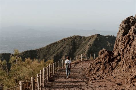 An Essential Guide to Visiting and Hiking Mount Vesuvius — ALONG DUSTY ...