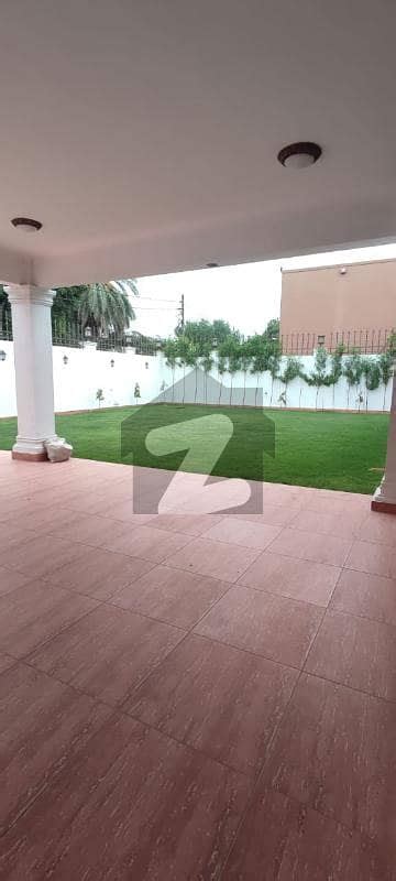 1000 Yards Brand New Bungalow For Sale 6 Bedroom Clifton block 5 ...