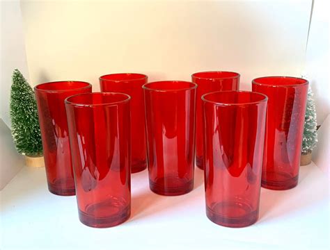 Set of 7 Vintage Red Drink Glasses. in 2020 | Red drinks, Glasses ...