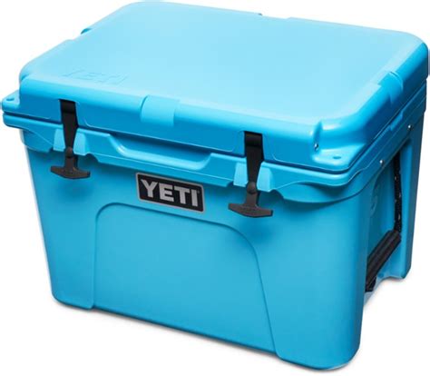 YETI Tundra 35 Cooler, Coral - royal-century.com