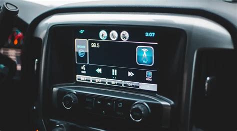 Best Aftermarket Car Stereo and Head Units (Buying Guide)