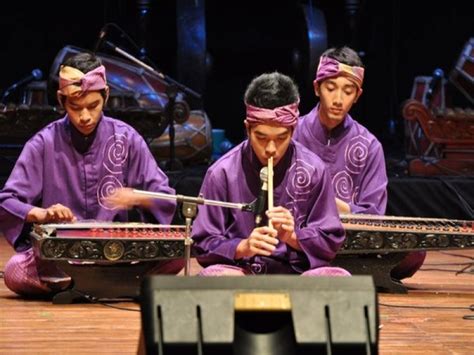 Kecapi-Suling: Musik Khas Sunda yang Instrumentalis dan Spiritualistis ...