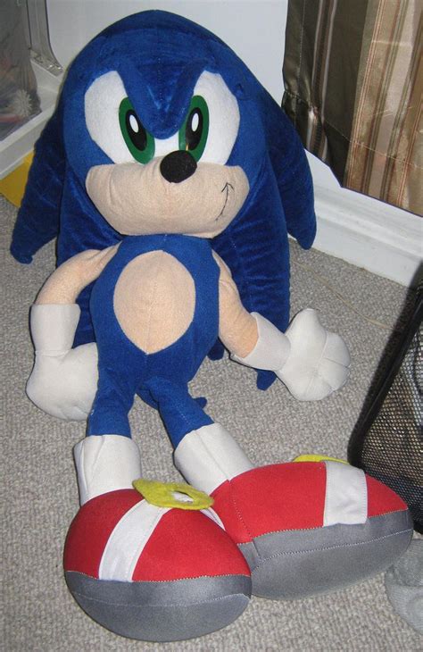 Big Sonic Plush by fuzzyslipperlogic on DeviantArt