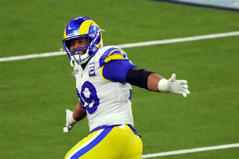 Rams News: Aaron Donald is back, Rams now ready to ‘Run it Back’ - Turf ...