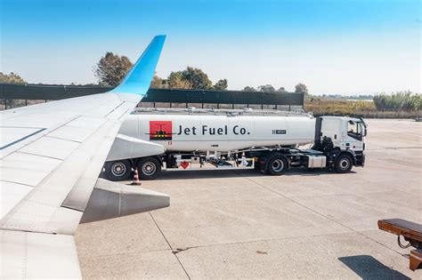 Jet fuel: all about aviation fuel, its origin and types