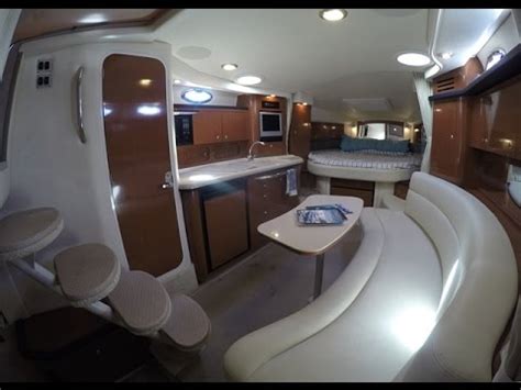 Sea Ray Sundancer 320 Interior