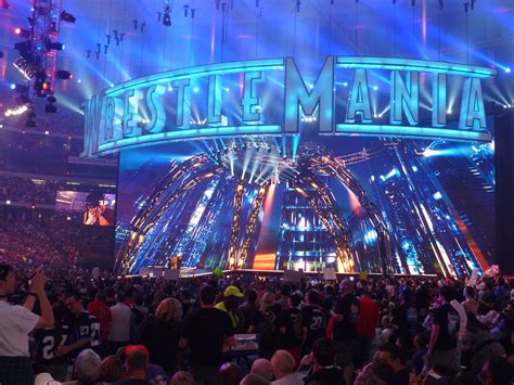 File:Wrestlemania XXVII Stage.jpg - Wikimedia Commons