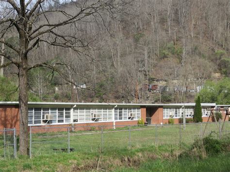 Big Creek Elementary School -- Hazard, Kentucky | Jamie Middleton | Flickr