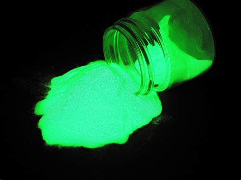 Phosphorescent Glow in the Dark Powder Pigment - Green | GLO Effex