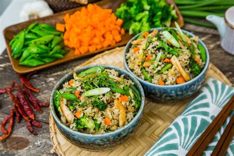 Recipes - Chicken Fried Rice Bowl | Hallmark Channel