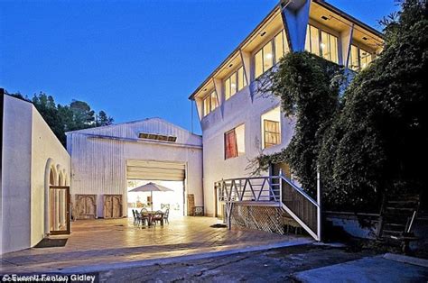 Jared Leto puts his humble $2 million Hollywood Hills starter home on ...