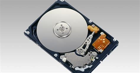 Perbedaan Magnetic Disk dengan Optical Disk | See, Read and Understand