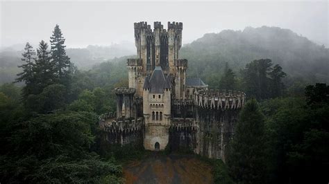 CASTILLO DE BUTRÓN en Gátika. Comprado por un particular por 4 millones ...