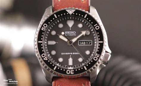 Seiko Diver's 200 - Dive into Watches