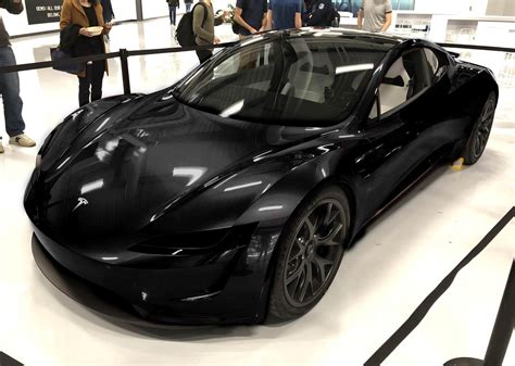 Tesla to launch 'special colors' for the new Roadster electric supercar ...