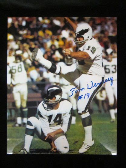 Philadelphia Eagles Tom Dempsey Autographed Photo - Carls Cards ...