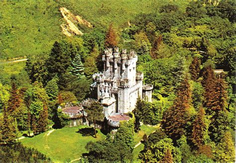 Butron Castle. Pais Vasco. | Castle, Spain and portugal, Natural landmarks