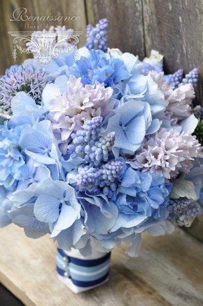 Best 25+ Grape hyacinth wedding bouquet ideas on Pinterest | Muscari ...