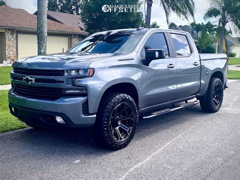 2020 Chevrolet Silverado 1500 with 22x10 -18 4Play 4p70 and 285/55R22 ...