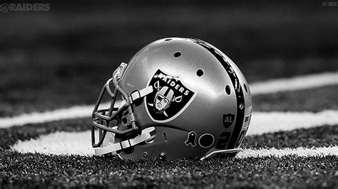 Oakland Raiders Helmet On Ground Raiders, HD wallpaper | Peakpx