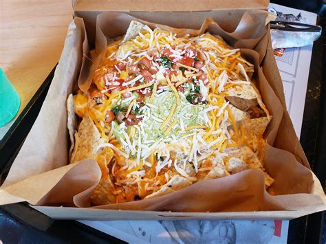 Review: Taco Bell Grande Nachos Box — Nachonomics