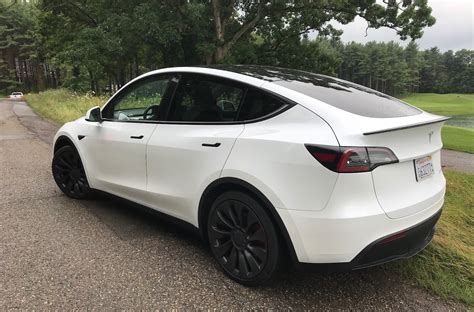 First Drive: 2020 Tesla Model Y Performance | TheDetroitBureau.com