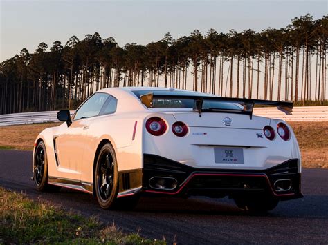 Nissan GT-R Nismo Wallpapers - Wallpaper Cave