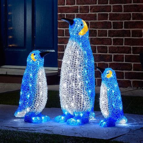 Acrylic LED Penguin Family in 2022 | Outdoor christmas, Outdoor ...