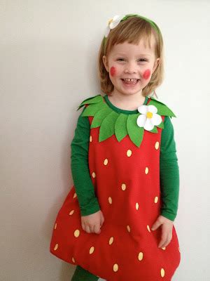 waleur: DIY-strawberry costume