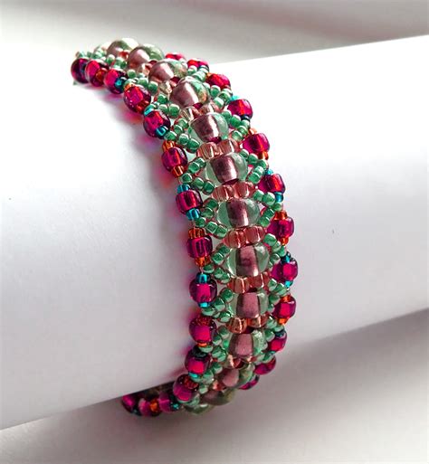 Free pattern for amazing beaded bracelet Magic Forest | Beads Magic