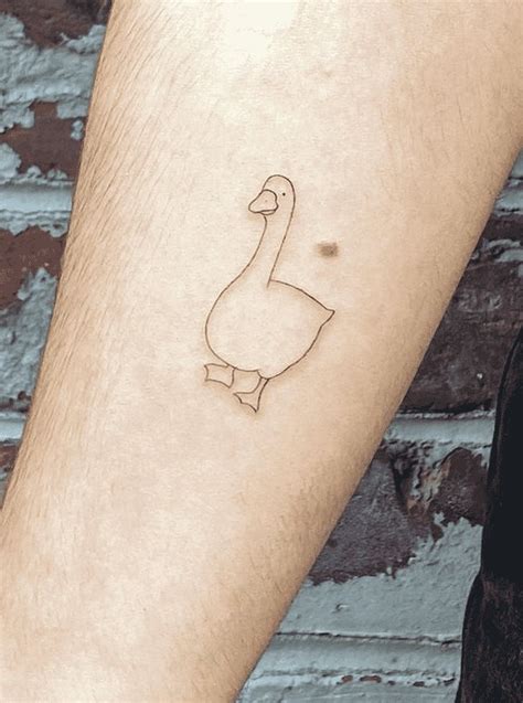 Goose Tattoo Design Ideas Images | Goose tattoo, Duck tattoos, Tattoo ...