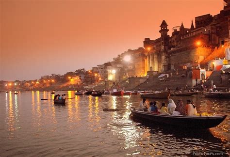 varanasi temple | Famous Indian Landmarks List