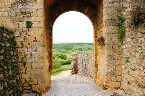 Monteriggioni – Fortress of inestimable value | Toscana Italy