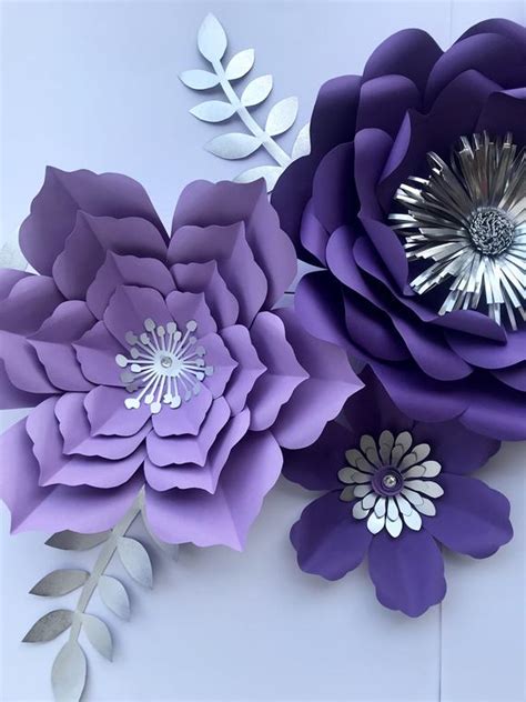 Purple Paper Flower Backdrop - Etsy | Paper flowers, Giant paper ...