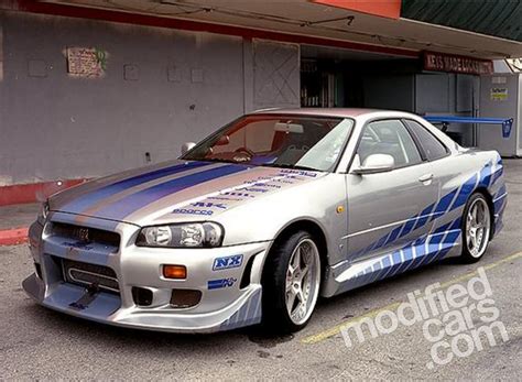 Nissan Skyline GT-R R34 resimleri