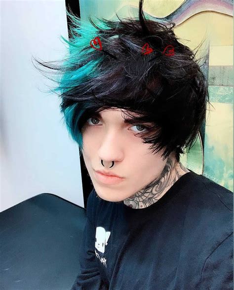 40+ Best Emo Hairstyles For Guys To Fit Your Edgy Personality | Emo ...