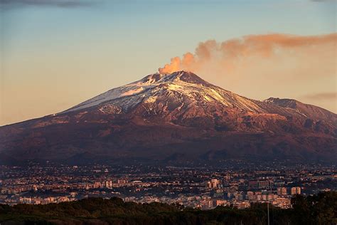 Difference Between an Active, Dormant, and Extinct Volcano - WorldAtlas