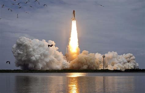 24 Spectacular Space Shuttle Launch Images